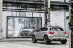 Новый Mercedes, оснащенный лазерными фарами, умеет снимать и показывать кино