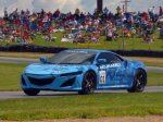 Суперкар Acura NSX впервые показался перед публикой
