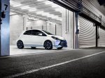 Toyota оснастила гибридный Yaris четырьмя моторами