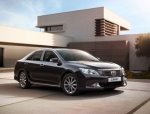 Toyota начала продажи обновленной Camry