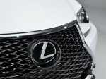 У Lexus просят люксовый минивэн